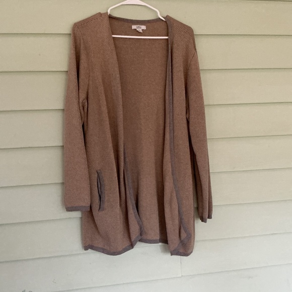 Cardigan - Picture 2 of 6